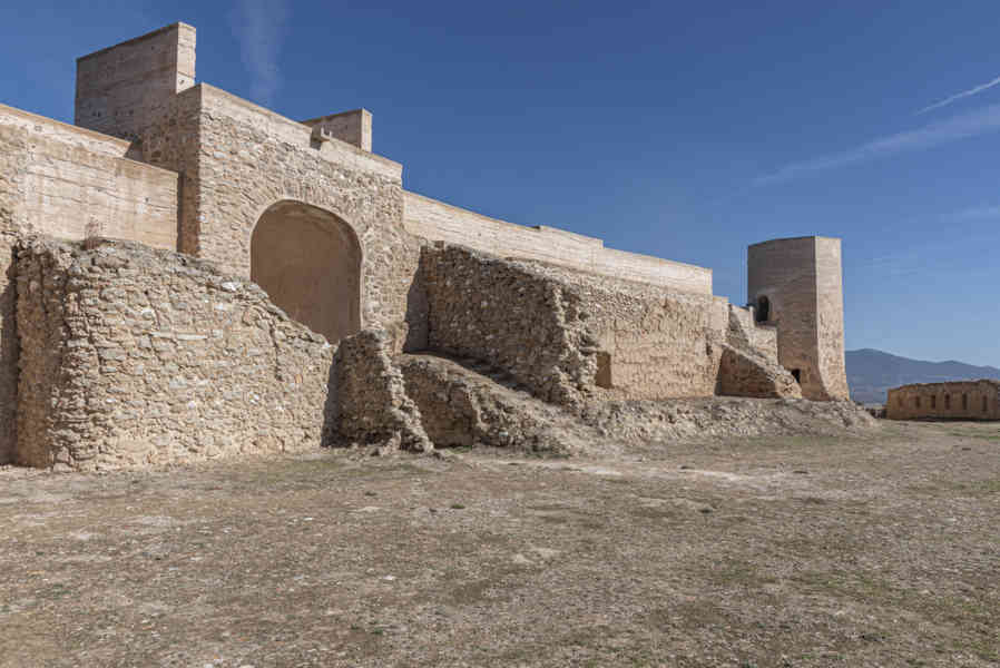 Zaragoza - Calatayud 70 - castillo Mayor o de Ayyûb.jpg